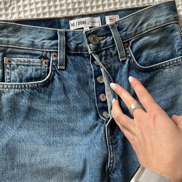 Re/Done High Rise Stove Pipe Jeans in Medium Vain Size 24 - Picture 6 of 13